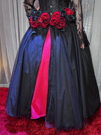 Saia de Brilho Preta com Fenda Vermelha