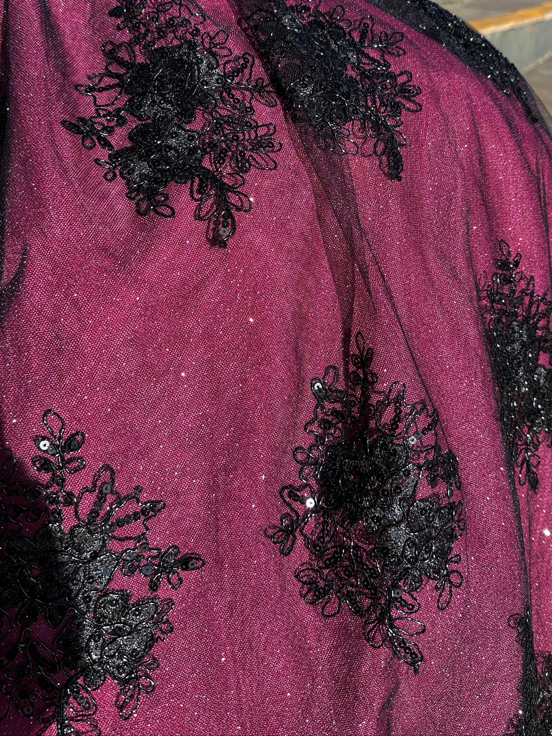 Saia de Renda com Brilho - Rosa e Preta